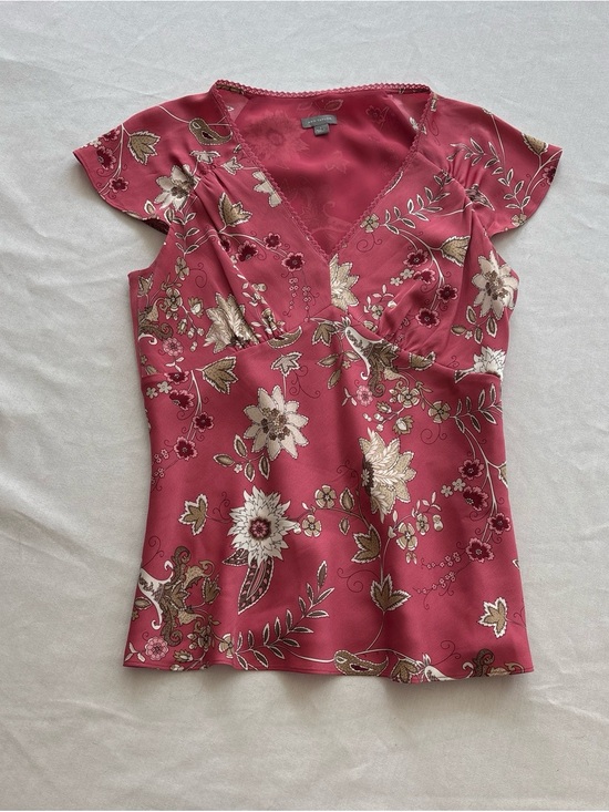 Ann Taylor Tops - Ann Taylor 92% Silk Blend Floral & Paisley Flutter Sleeve Blouse